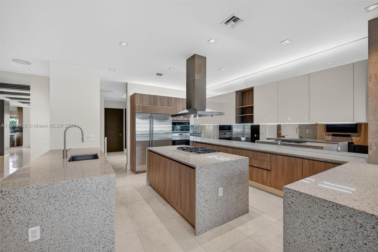 Please Call For Address, Fort Lauderdale, FL 33316 Photo