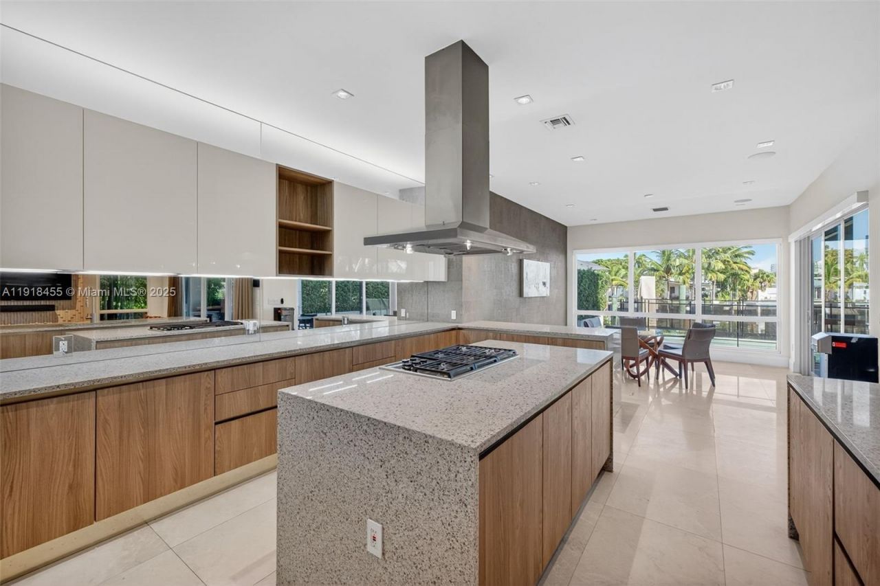 Please Call For Address, Fort Lauderdale, FL 33316 Photo