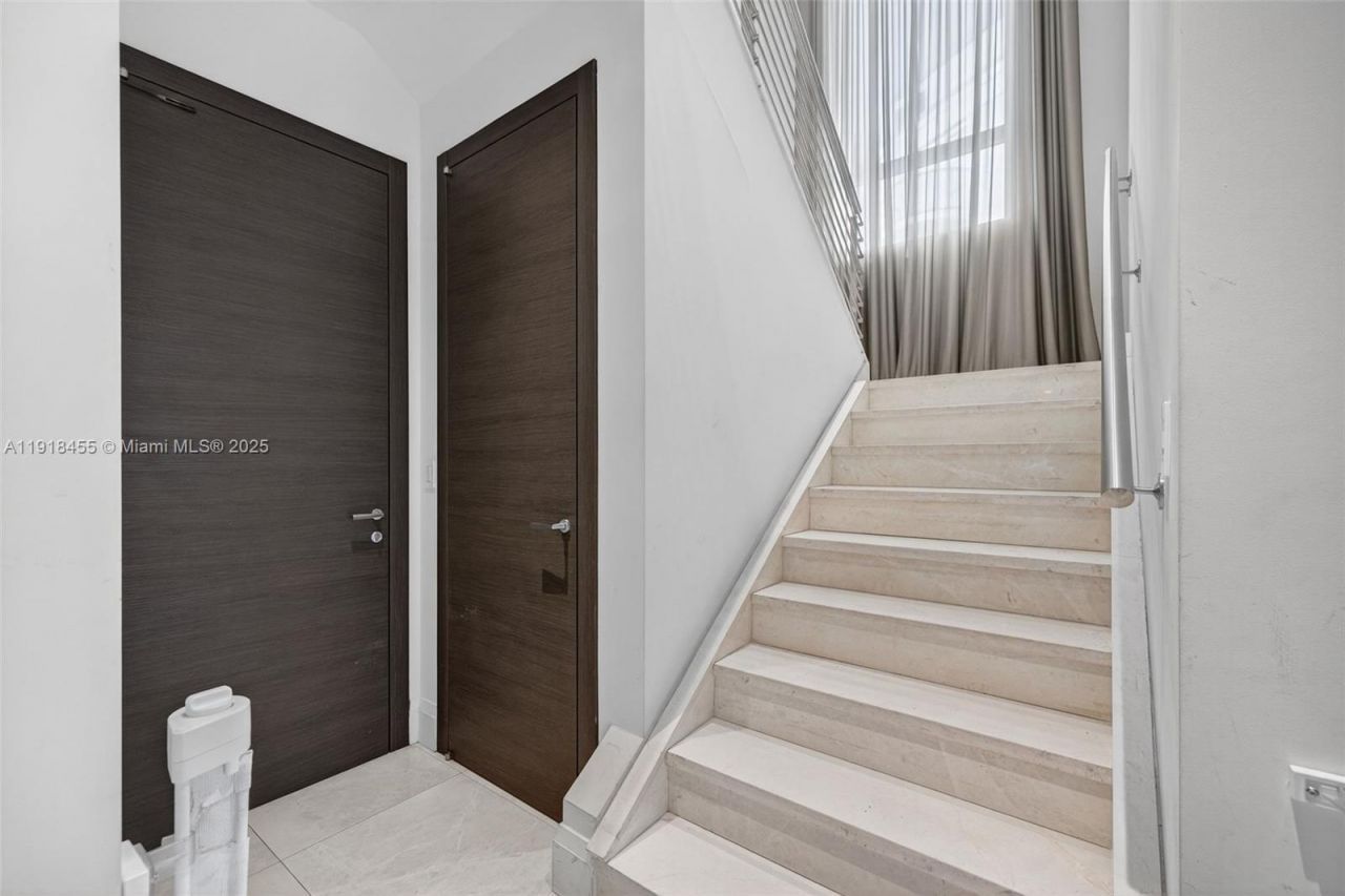 Please Call For Address, Fort Lauderdale, FL 33316 Photo