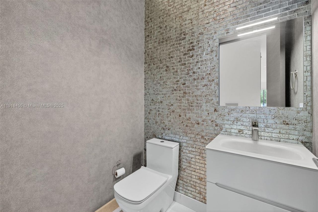 Please Call For Address, Fort Lauderdale, FL 33316 Photo