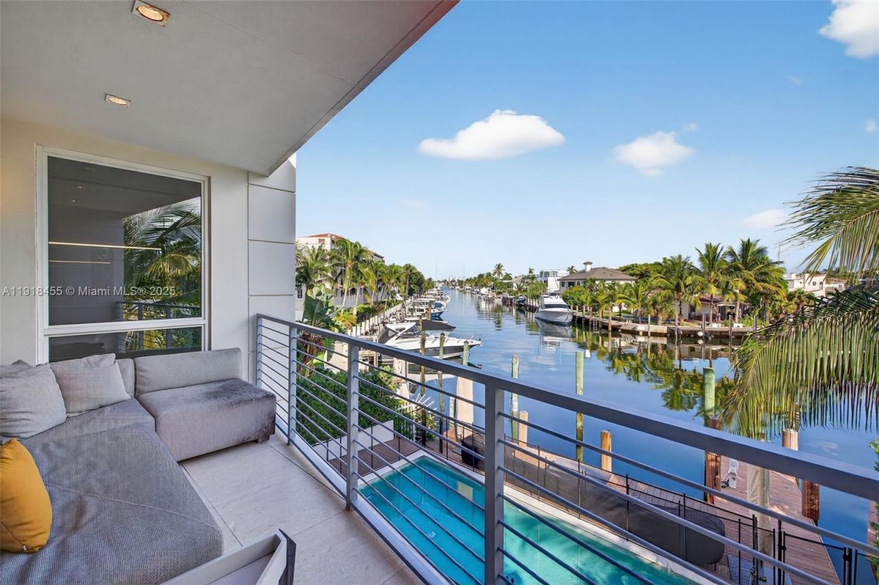 Please Call For Address, Fort Lauderdale, FL 33316 Photo