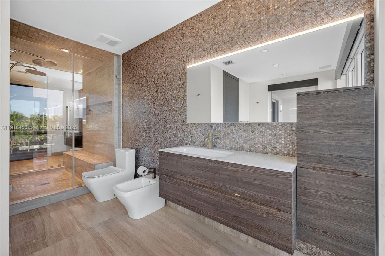 Please Call For Address, Fort Lauderdale, FL 33316 Photo