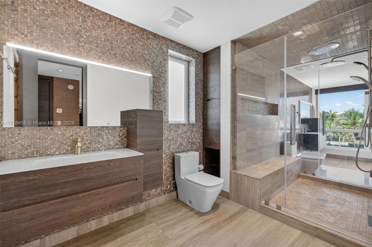 Please Call For Address, Fort Lauderdale, FL 33316 Photo