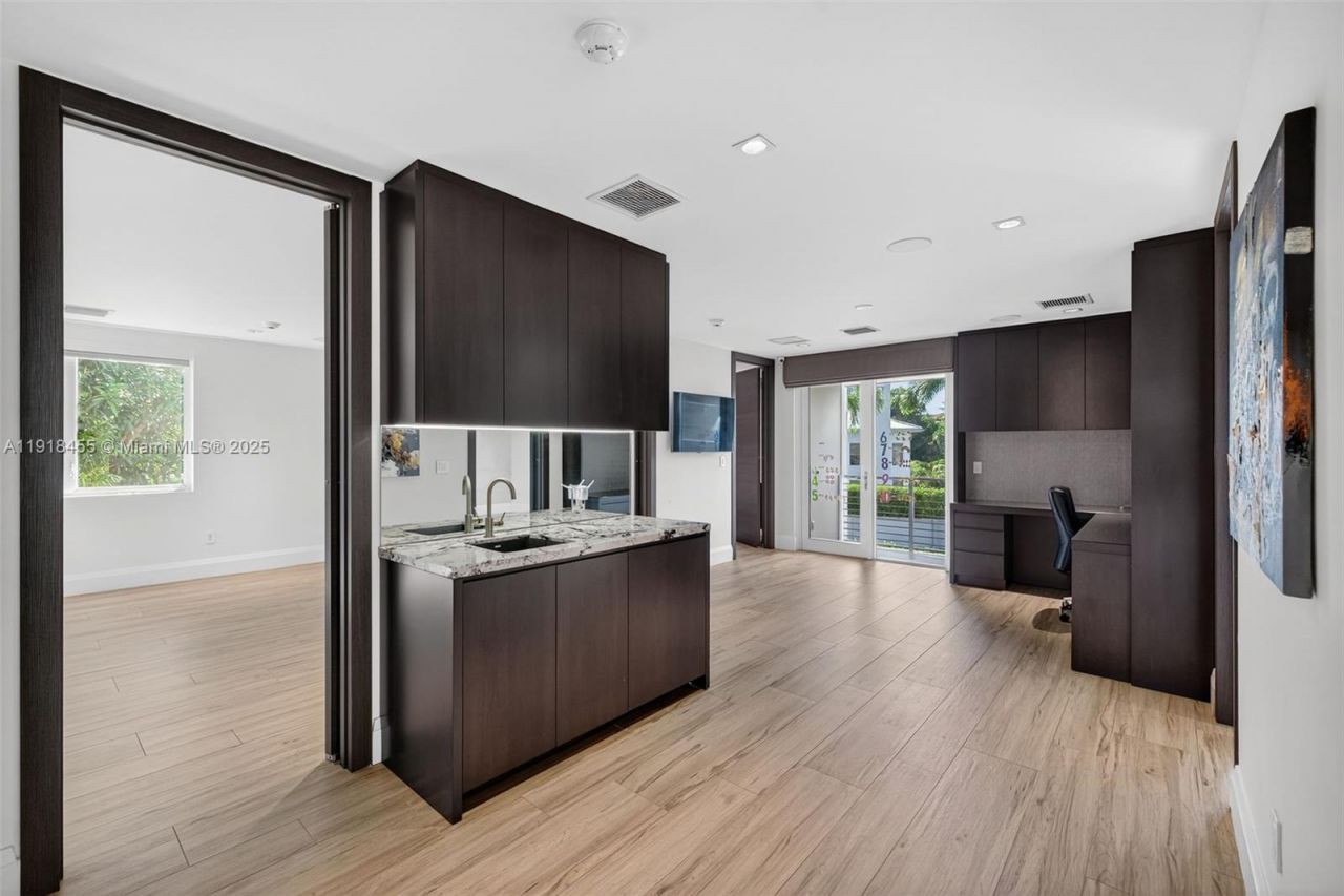 Please Call For Address, Fort Lauderdale, FL 33316 Photo