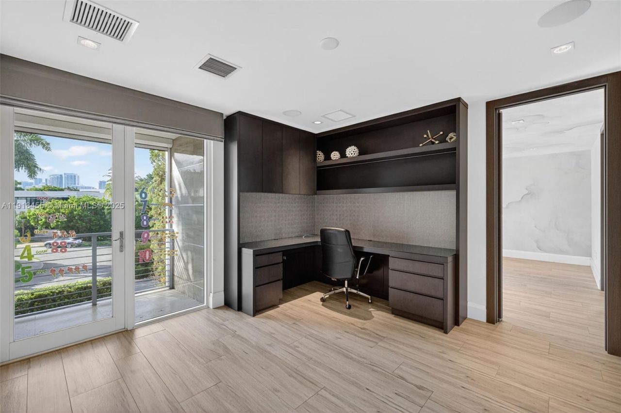 Please Call For Address, Fort Lauderdale, FL 33316 Photo