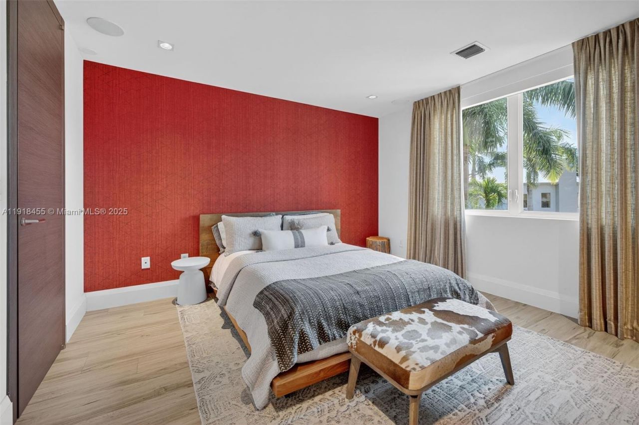 Please Call For Address, Fort Lauderdale, FL 33316 Photo