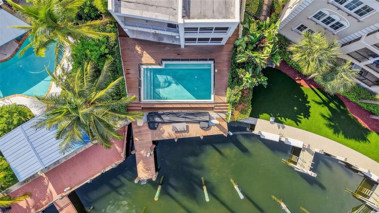 Please Call For Address, Fort Lauderdale, FL 33316 Photo