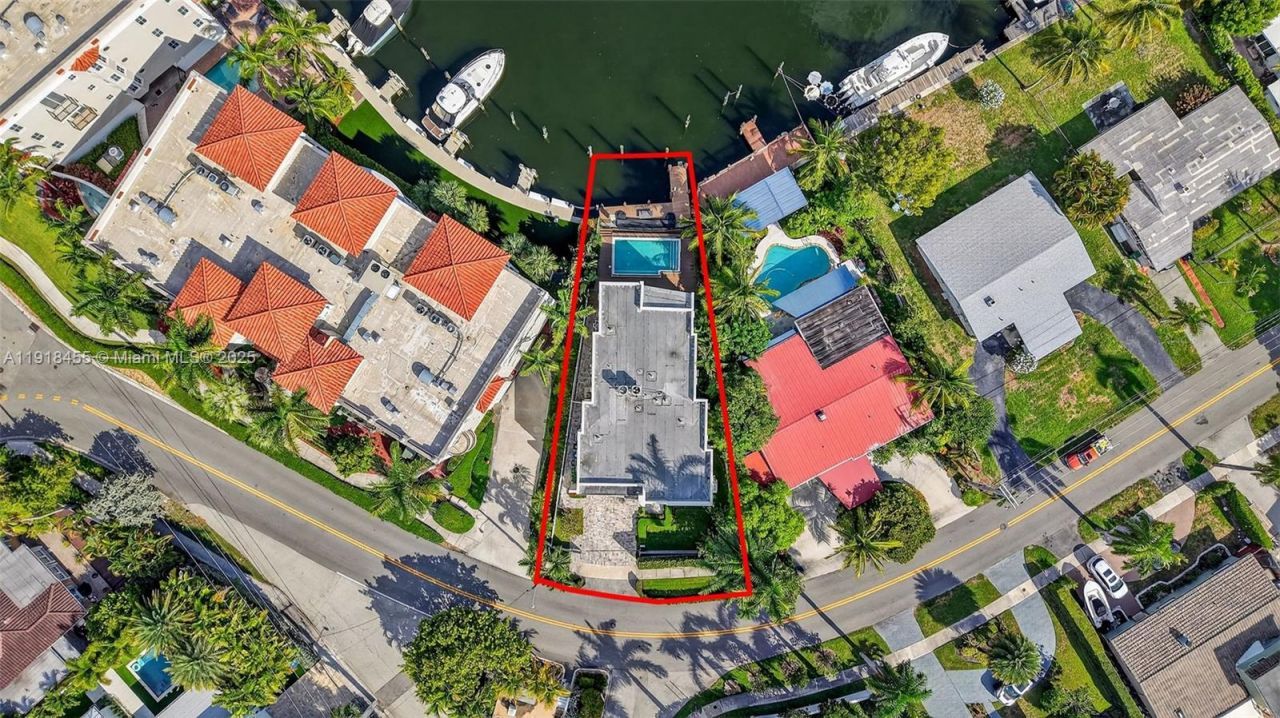 Please Call For Address, Fort Lauderdale, FL 33316 Photo