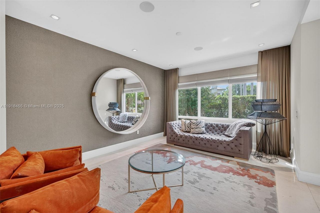 Please Call For Address, Fort Lauderdale, FL 33316 Photo