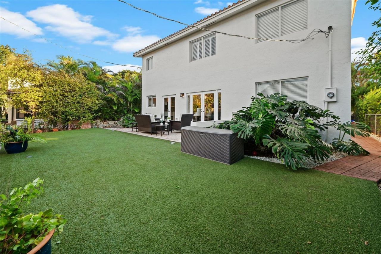 1211 Algeria Ave, Unit *, Coral Gables, FL 33134 Photo