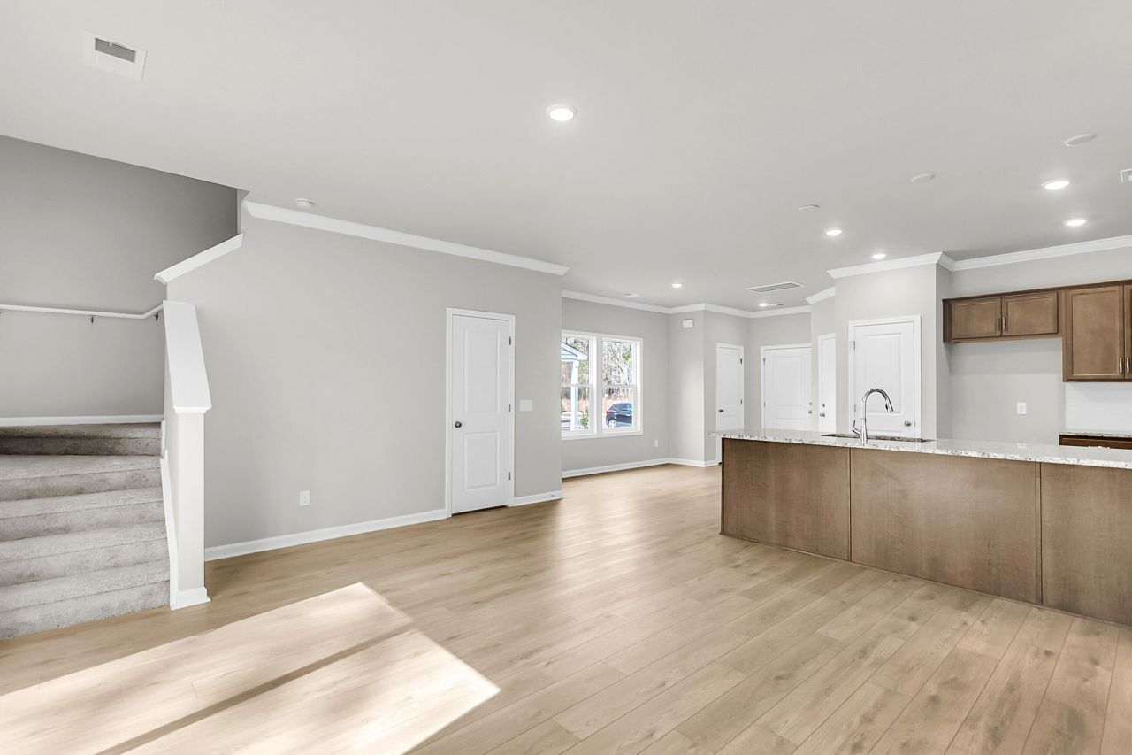 209 Central Creek Drive Photo 14