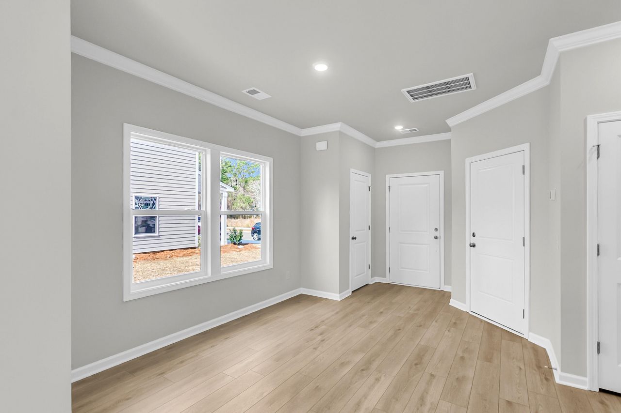 209 Central Creek Drive Photo 14