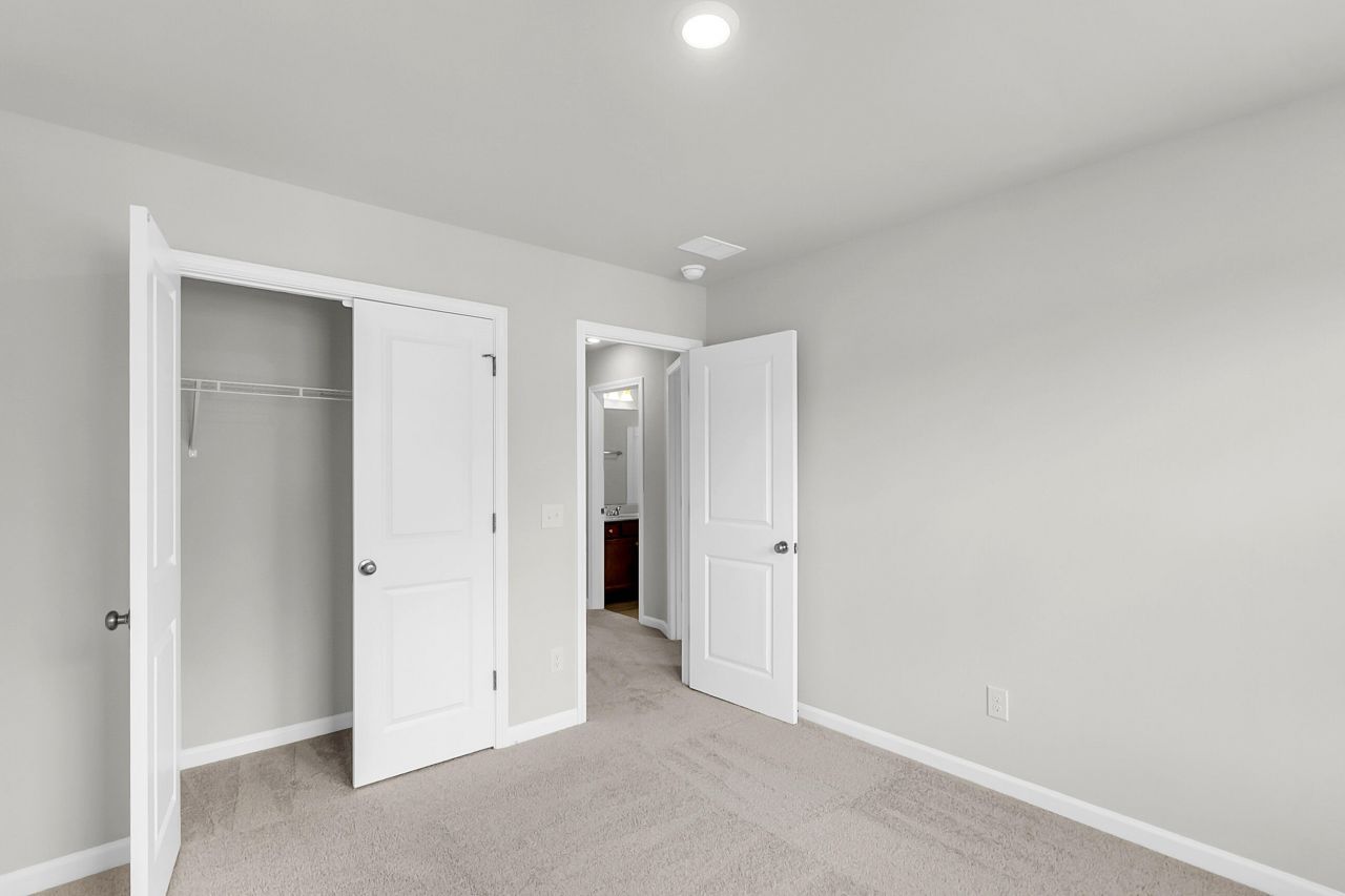 209 Central Creek Drive Photo 28