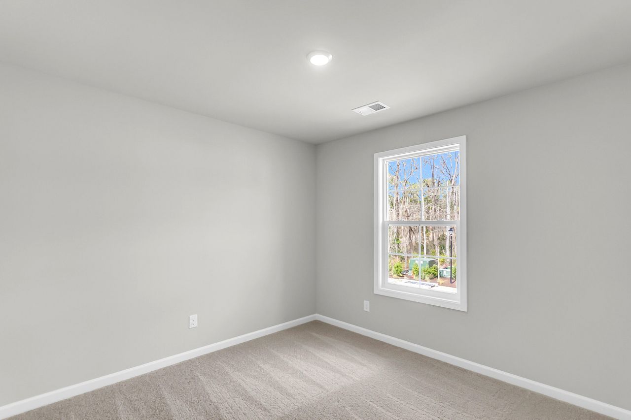 209 Central Creek Drive Photo 31