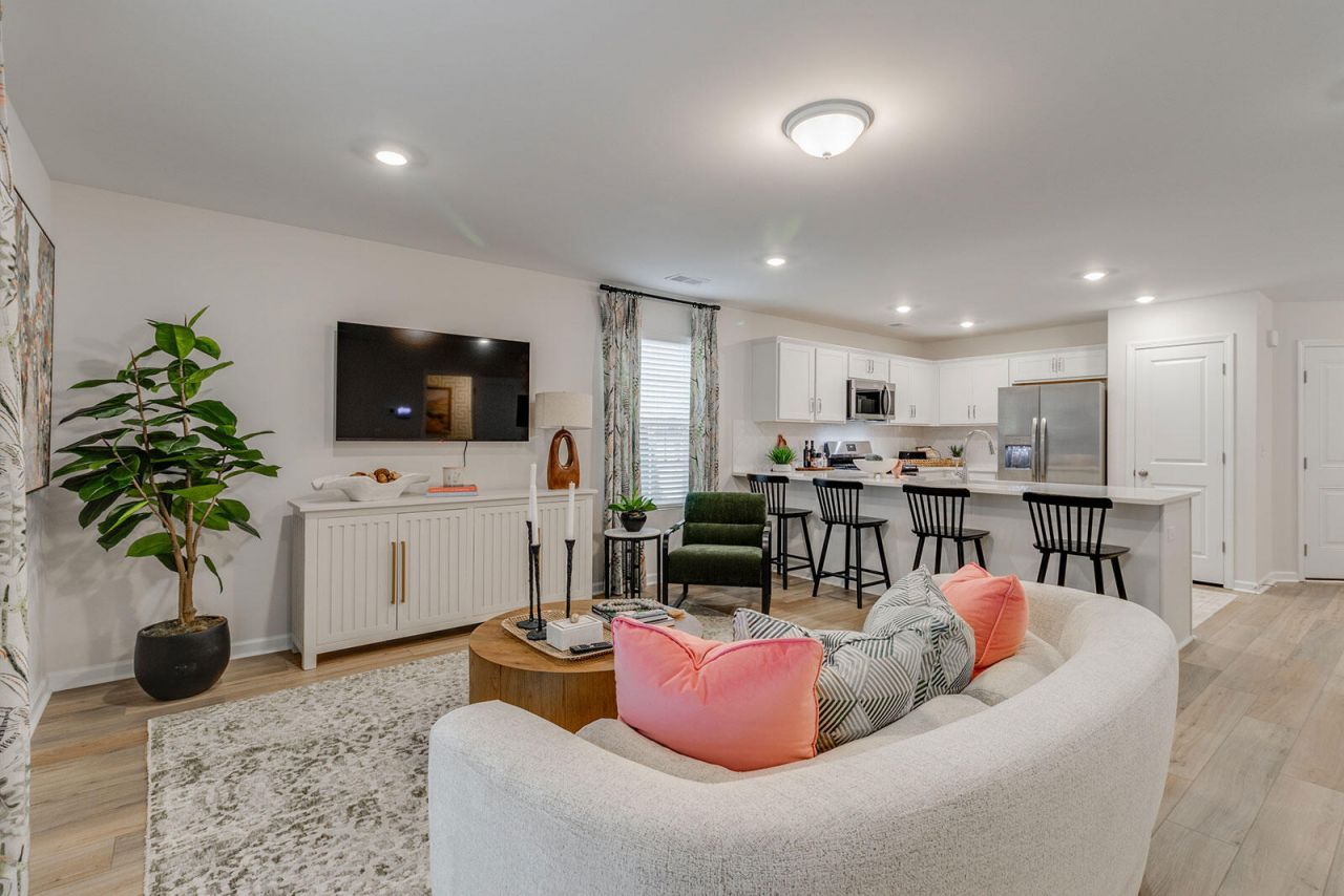 209 Central Creek Drive Photo 32