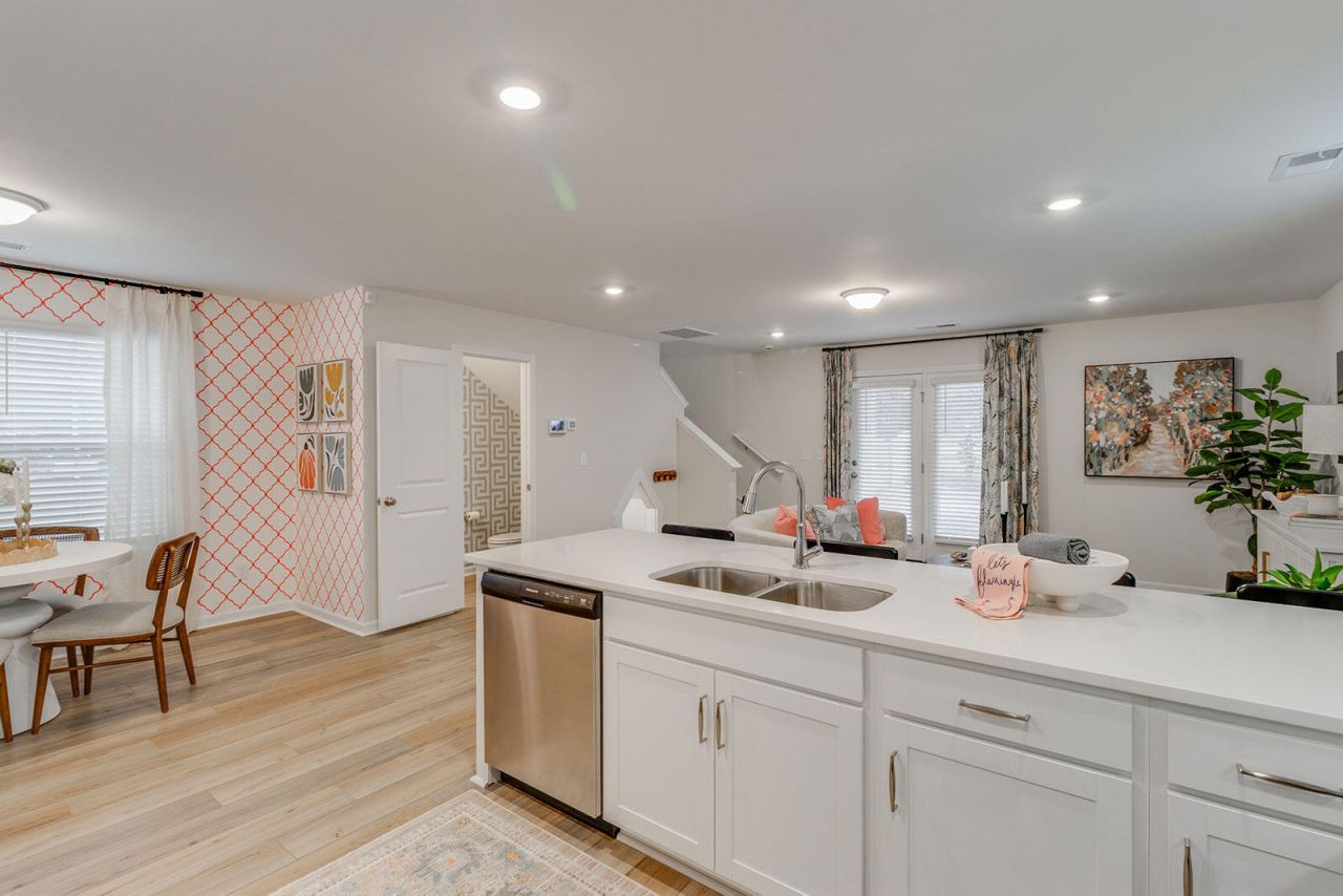 209 Central Creek Drive Photo 43