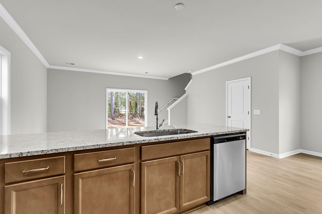 209 Central Creek Drive Photo 6