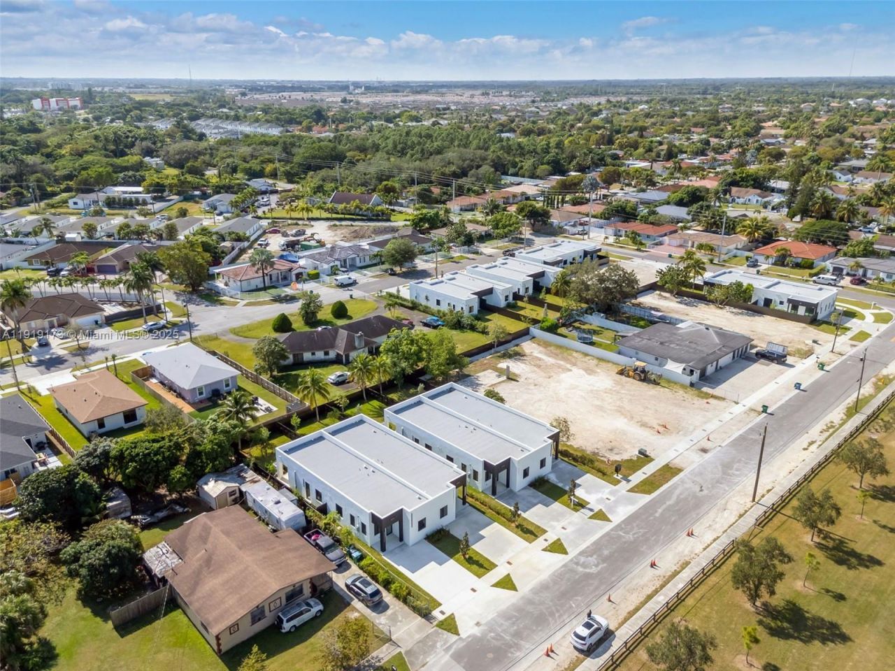 12330 SW 219th St, Miami, FL 33170 Photo