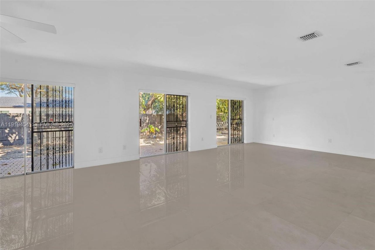 13011 SW 80th St, Miami, FL 33183 Photo