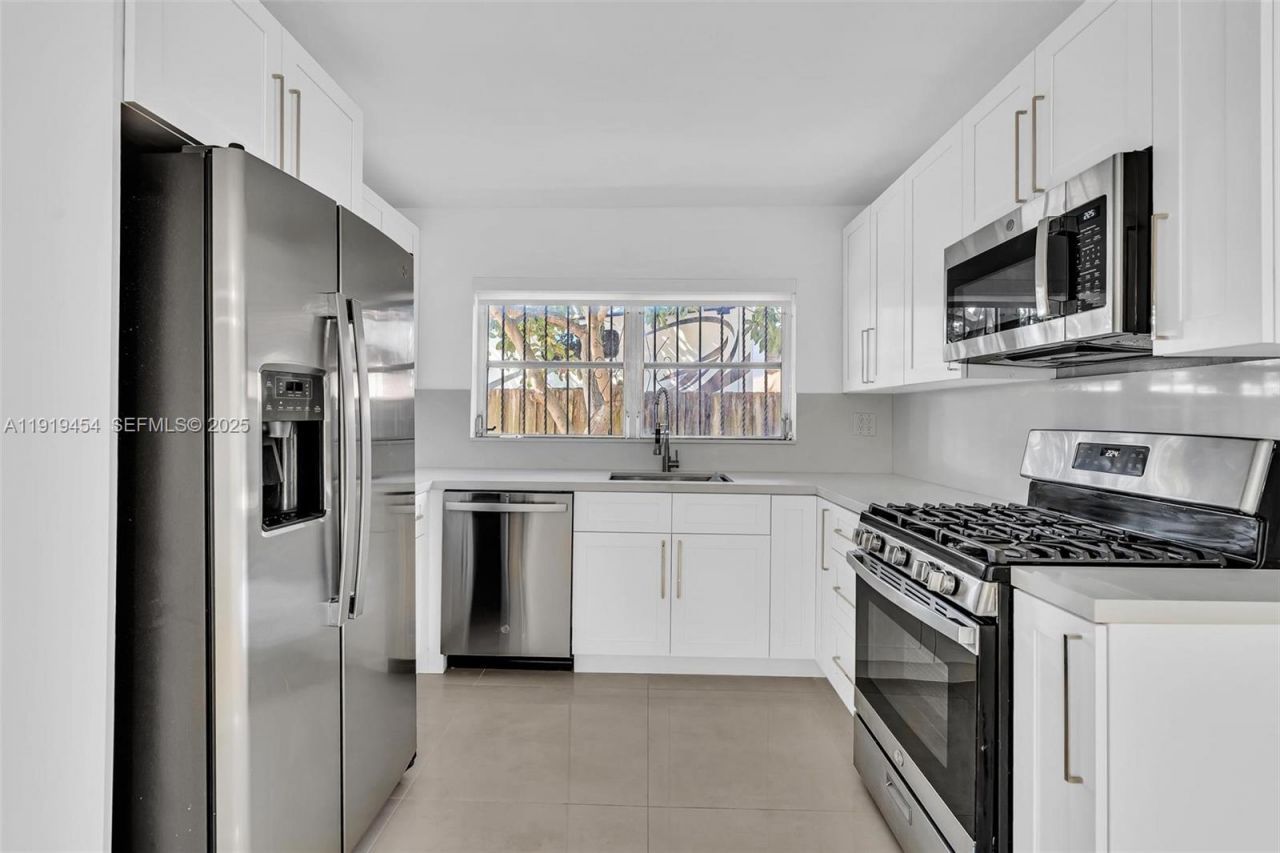 13011 SW 80th St, Miami, FL 33183 Photo