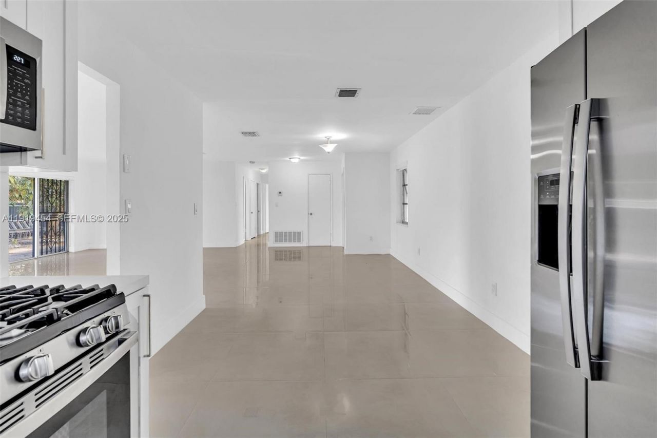 13011 SW 80th St, Miami, FL 33183 Photo