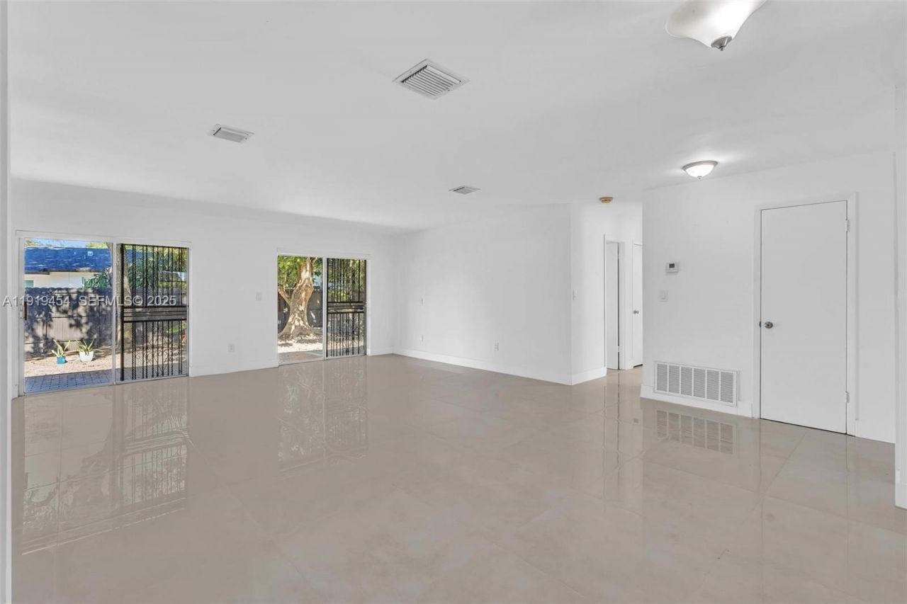 13011 SW 80th St, Miami, FL 33183 Photo