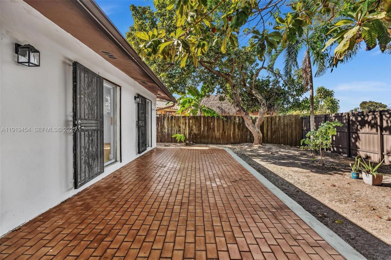 13011 SW 80th St, Miami, FL 33183 Photo