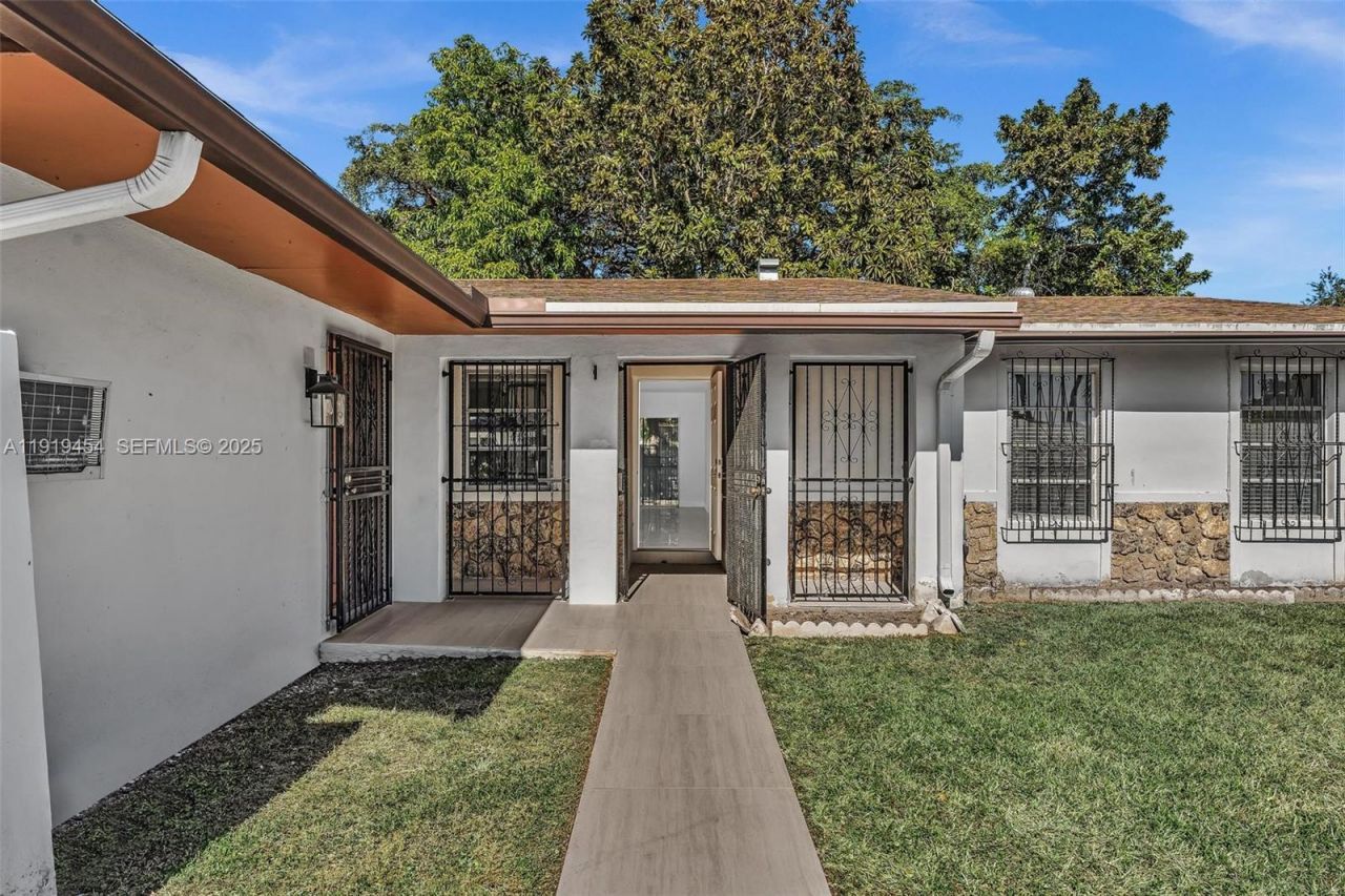 13011 SW 80th St, Miami, FL 33183 Photo