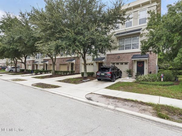 4510 CONGRESSIONAL Drive, Jacksonville, FL 32246