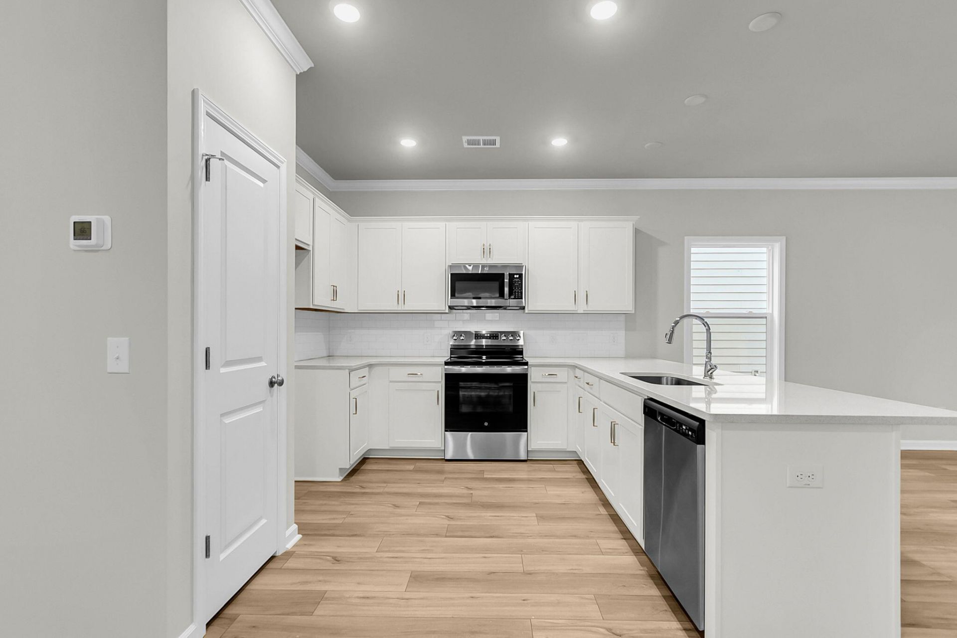 213 Central Creek Drive Photo 34