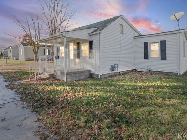 150 Maple Street, Carrollton, IL 62016