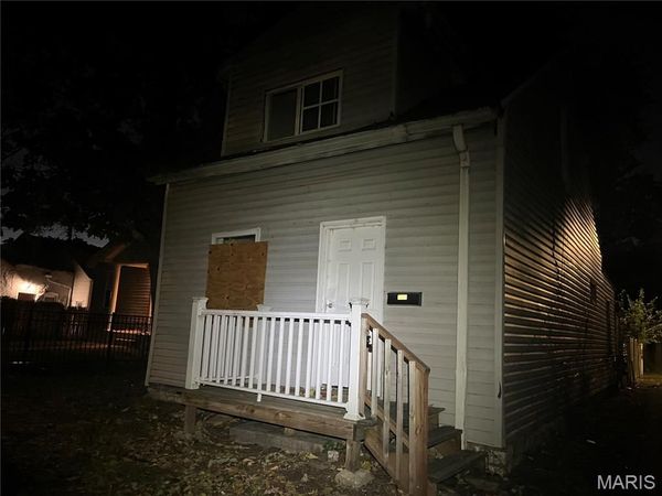 7711 Minnesota Avenue, St Louis, MO 63111