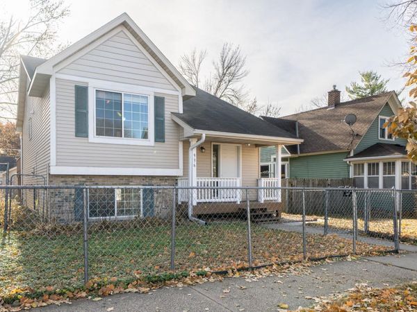 936 Thomas Avenue, Saint Paul, MN 55104