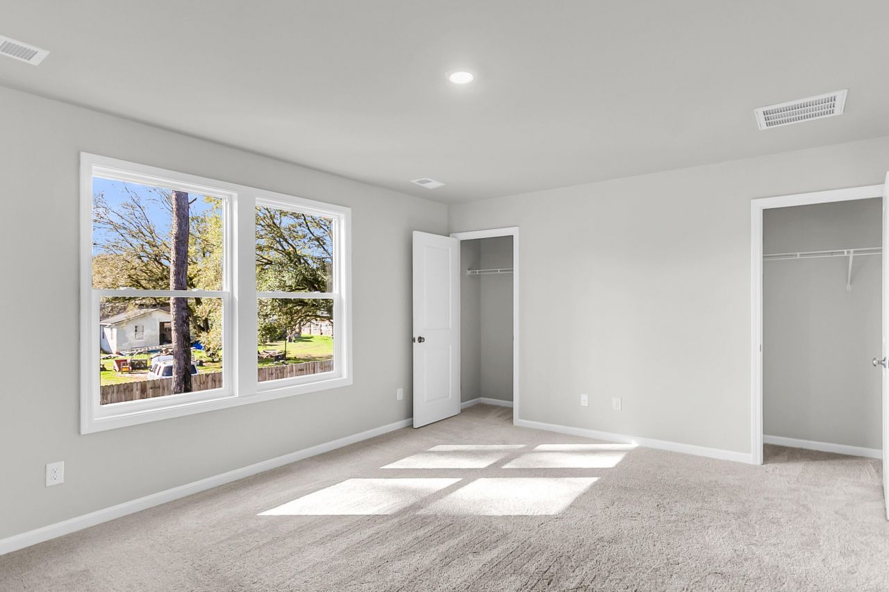 221 Central Creek Drive Photo 17