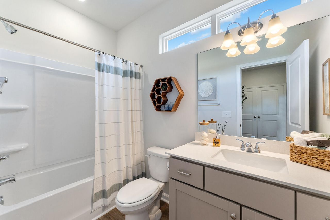 221 Central Creek Drive Photo 17