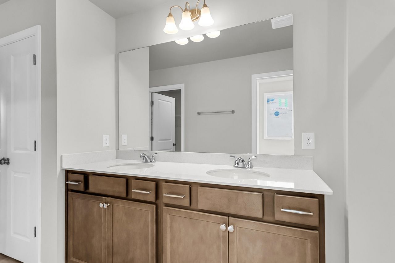 221 Central Creek Drive Photo 19