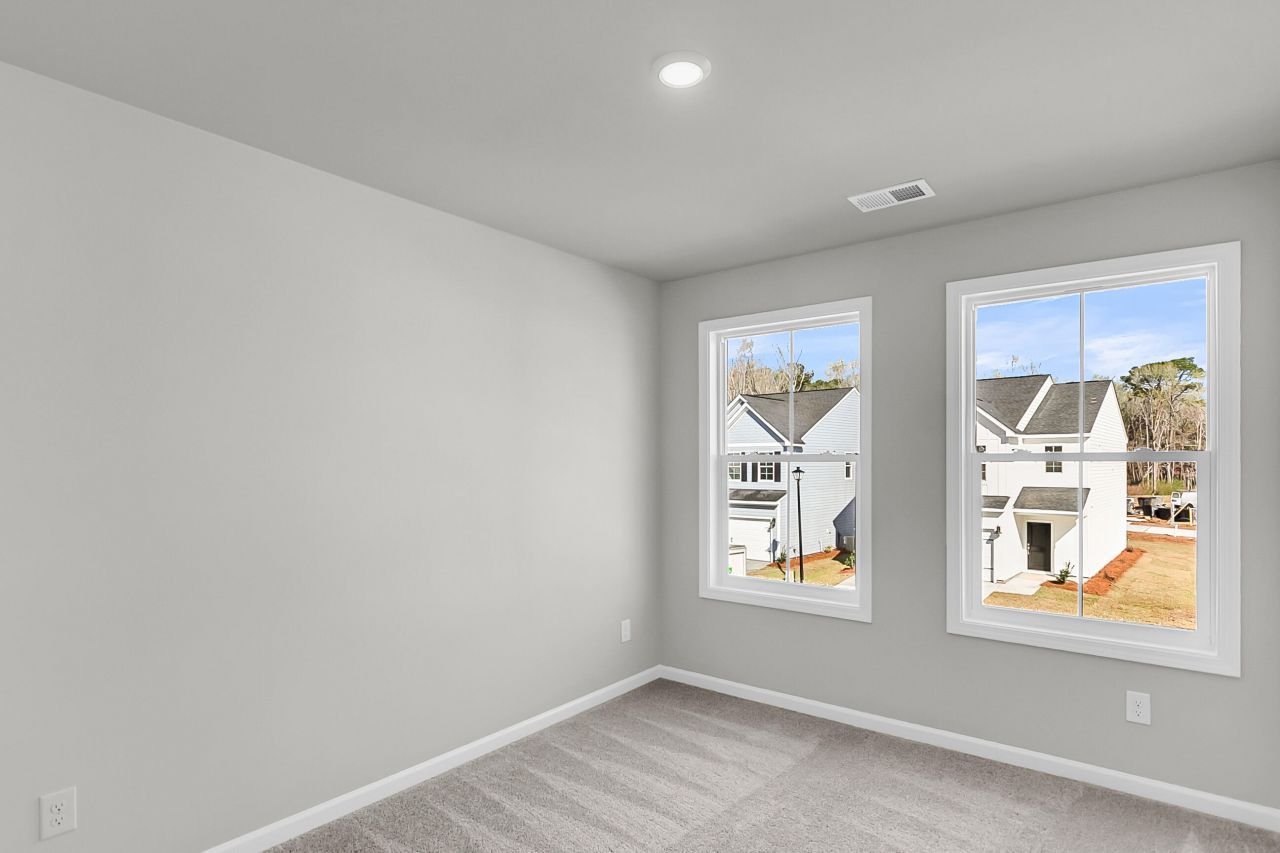 221 Central Creek Drive Photo 23