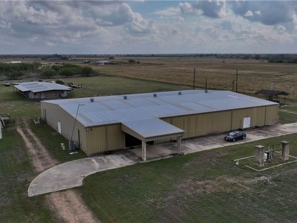553 Aloe Road , Victoria, TX 77905