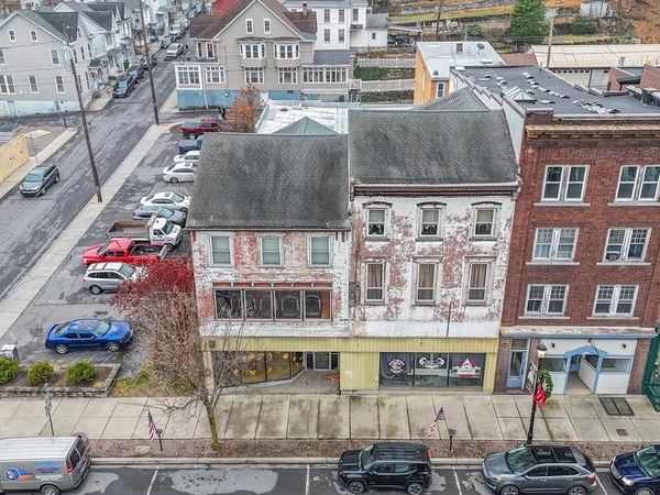 104-106 W BROAD STREET, TAMAQUA, PA 18252