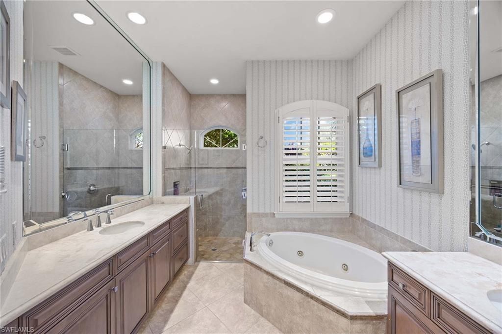 8752 Muirfield Dr, Naples, FL 34109 Photo