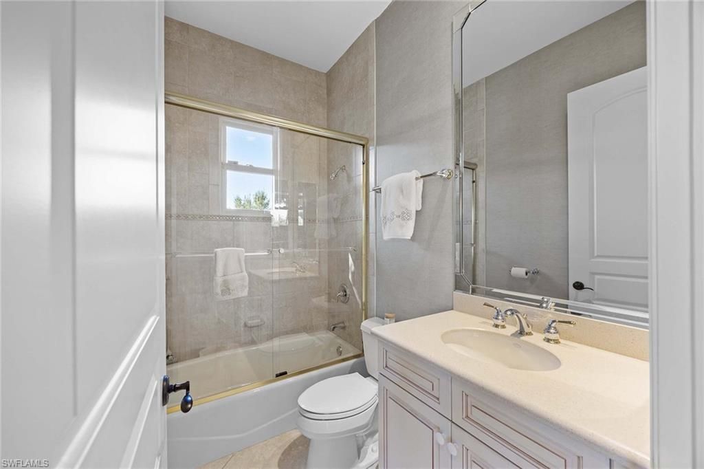 8752 Muirfield Dr, Naples, FL 34109 Photo