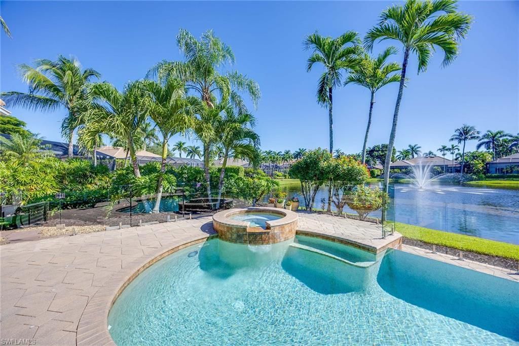 8752 Muirfield Dr, Naples, FL 34109 Photo