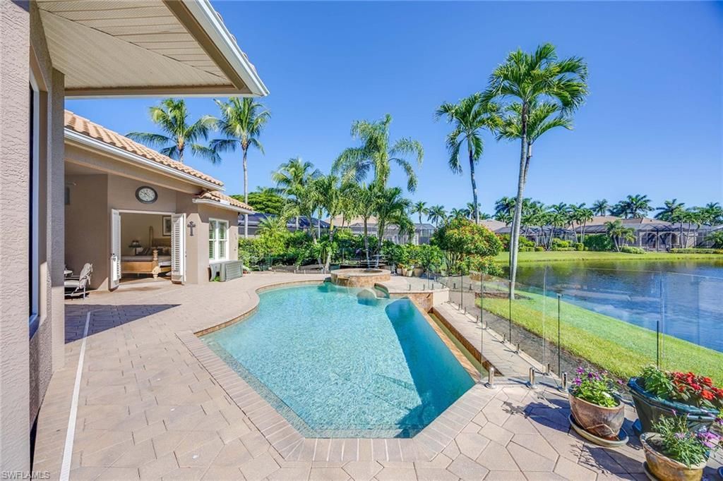 8752 Muirfield Dr, Naples, FL 34109 Photo