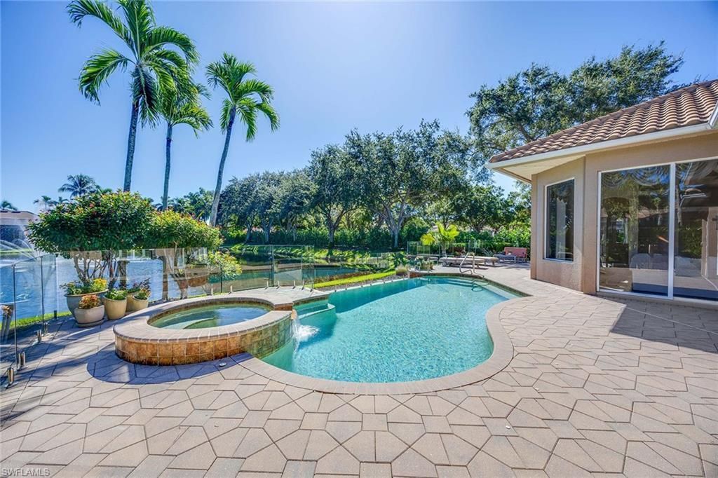 8752 Muirfield Dr, Naples, FL 34109 Photo
