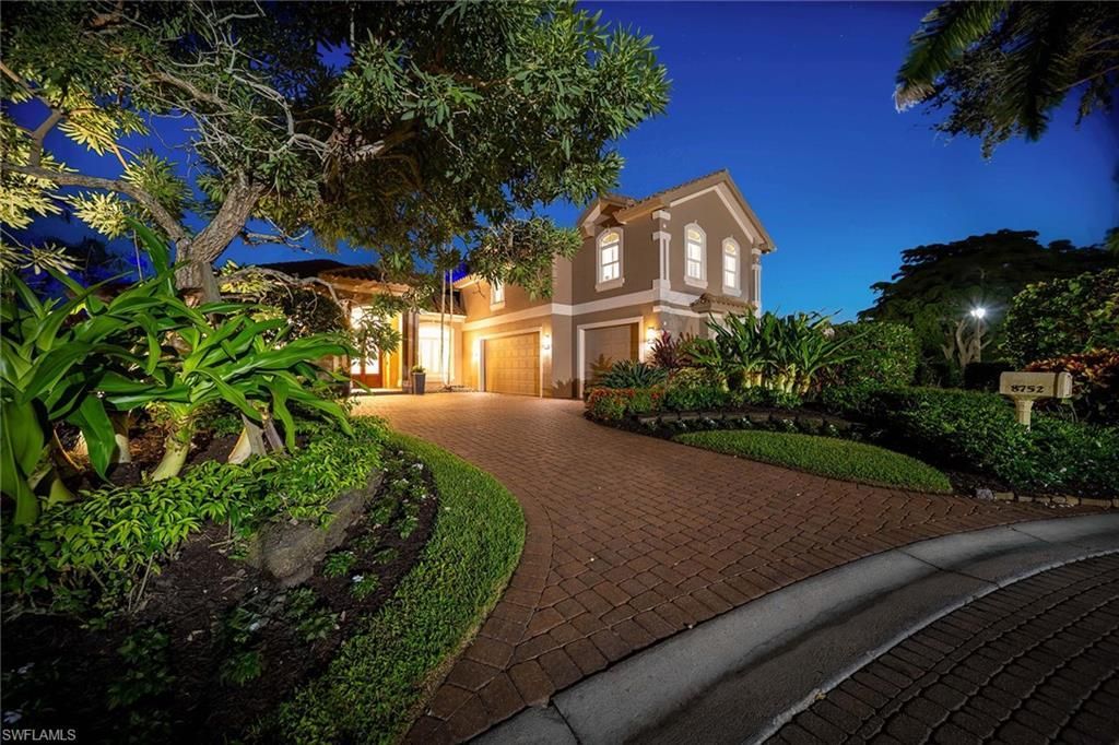 8752 Muirfield Dr, Naples, FL 34109 Photo