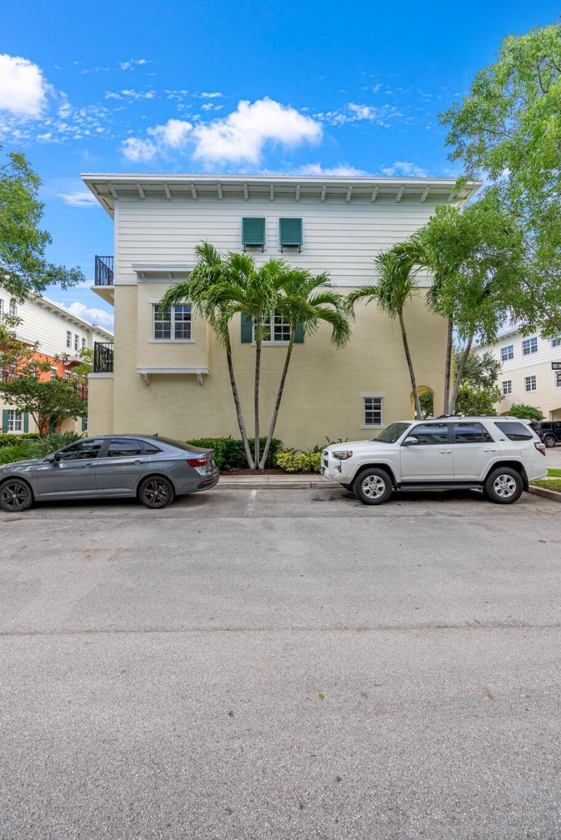 621 SW 2nd Drive, Unit 621, Pompano Beach, FL 33060 Photo