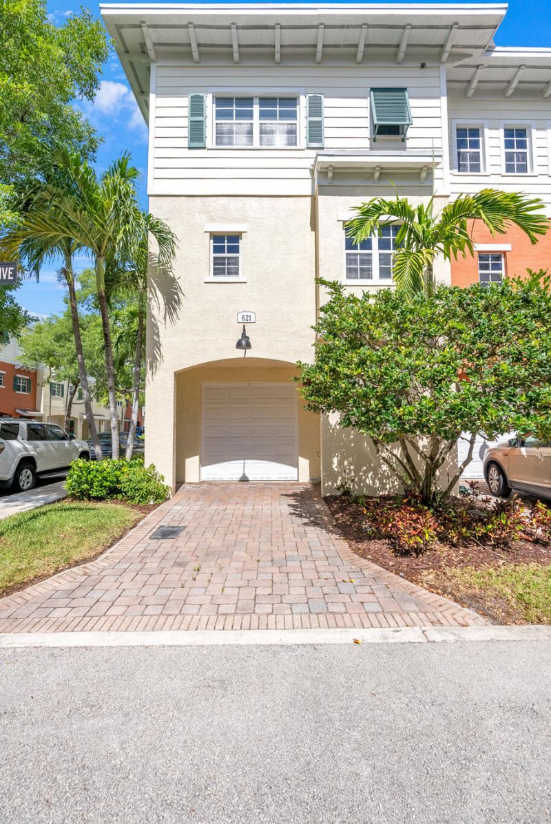 621 SW 2nd Drive, Unit 621, Pompano Beach, FL 33060 Photo