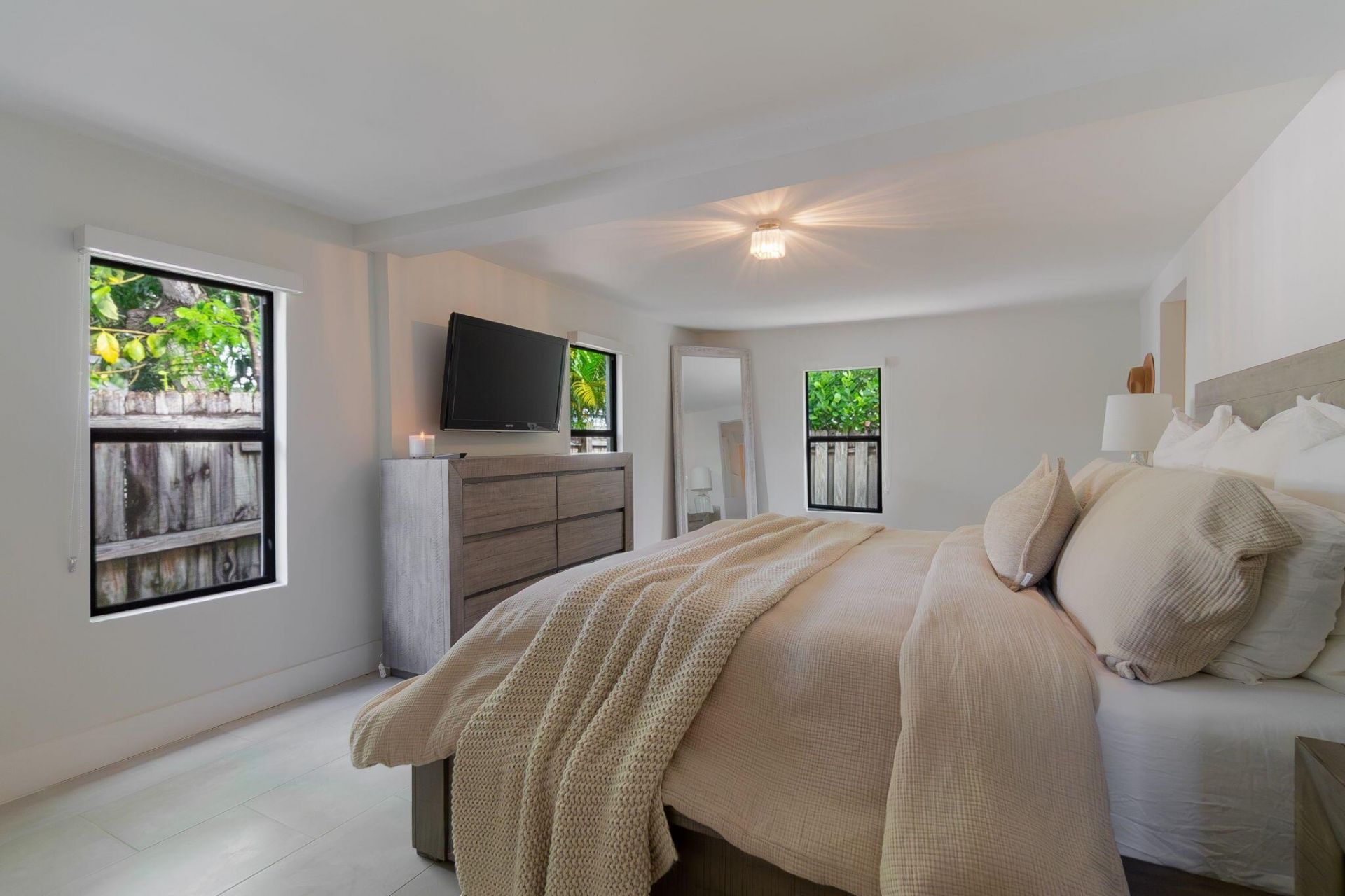 537 NE 14th Court, Fort Lauderdale, FL 33304 Photo