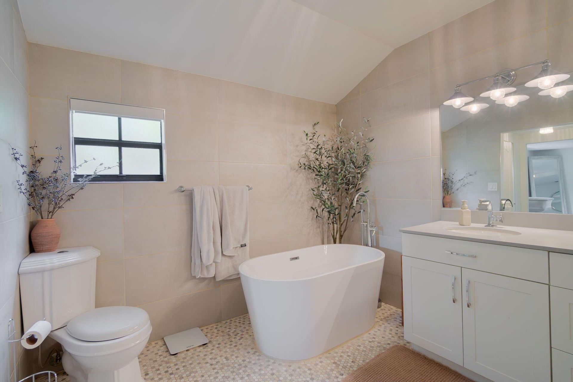 537 NE 14th Court, Fort Lauderdale, FL 33304 Photo