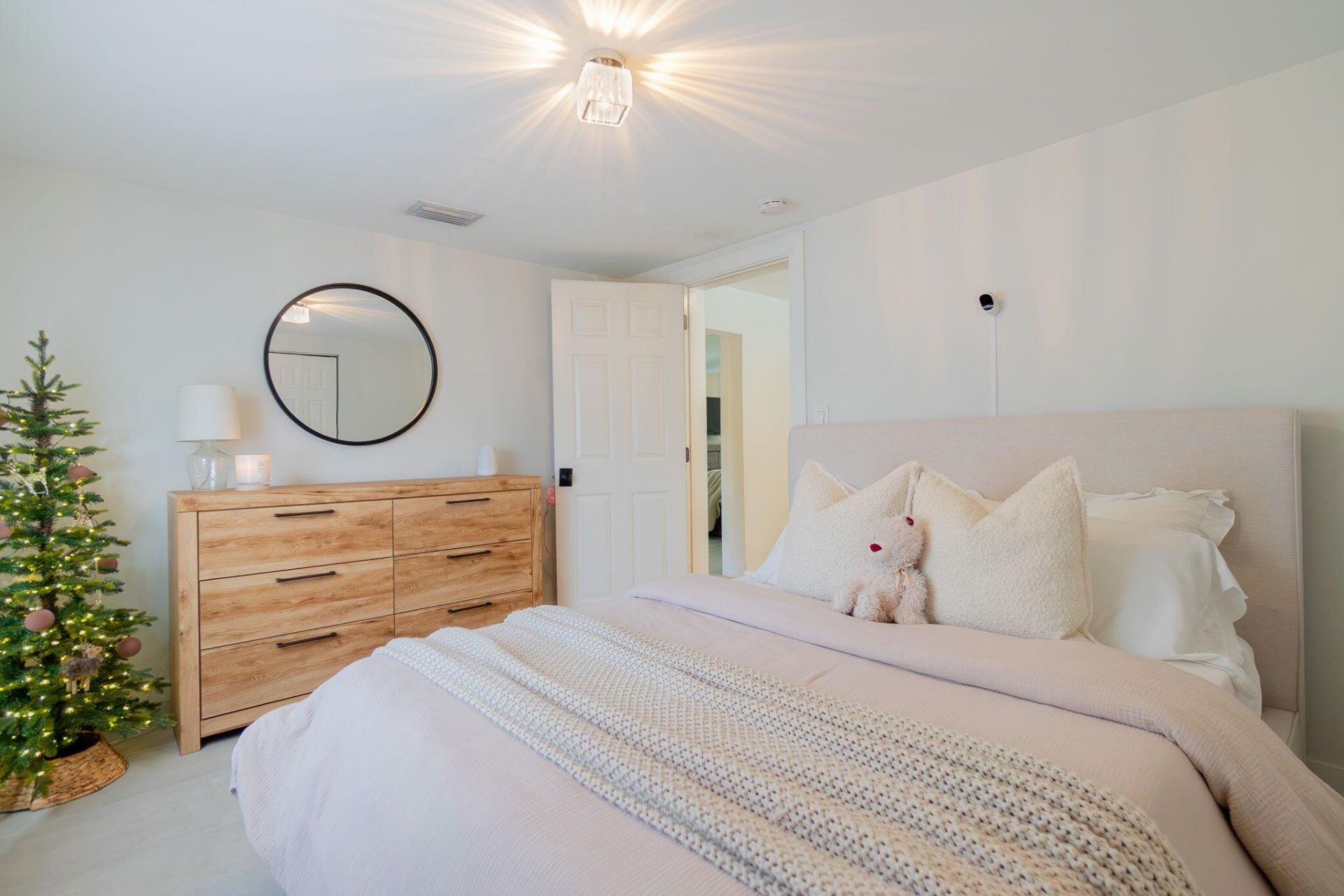 537 NE 14th Court, Fort Lauderdale, FL 33304 Photo